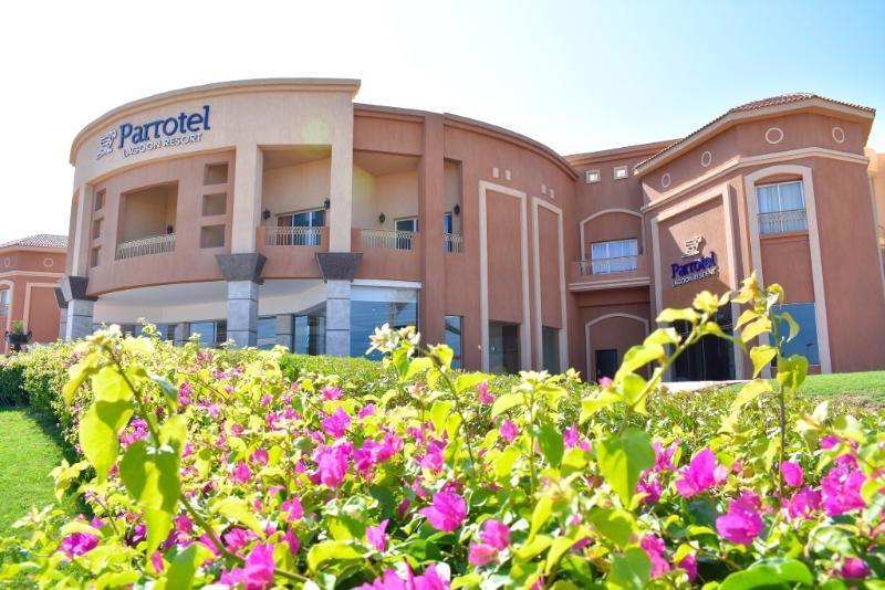 Parrotel Lagoon Waterpark Resort Шарм ел-Шейх Екстериор снимка